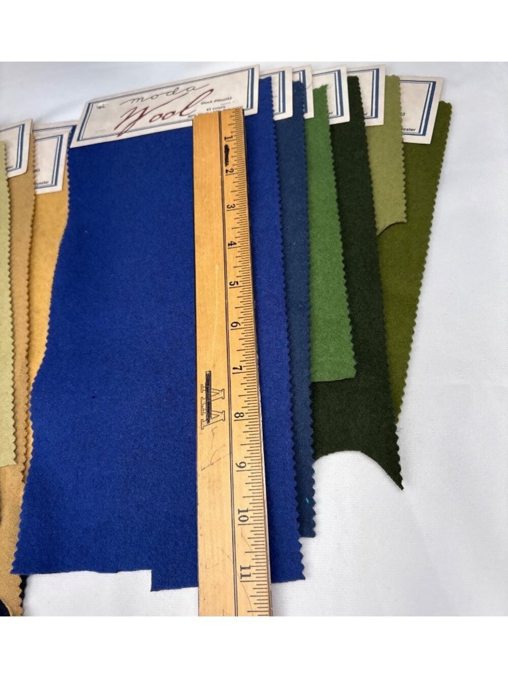 Moda Wool Fabric Swatches Wool Craft Quilting Rug Making - Picture 8 of 11